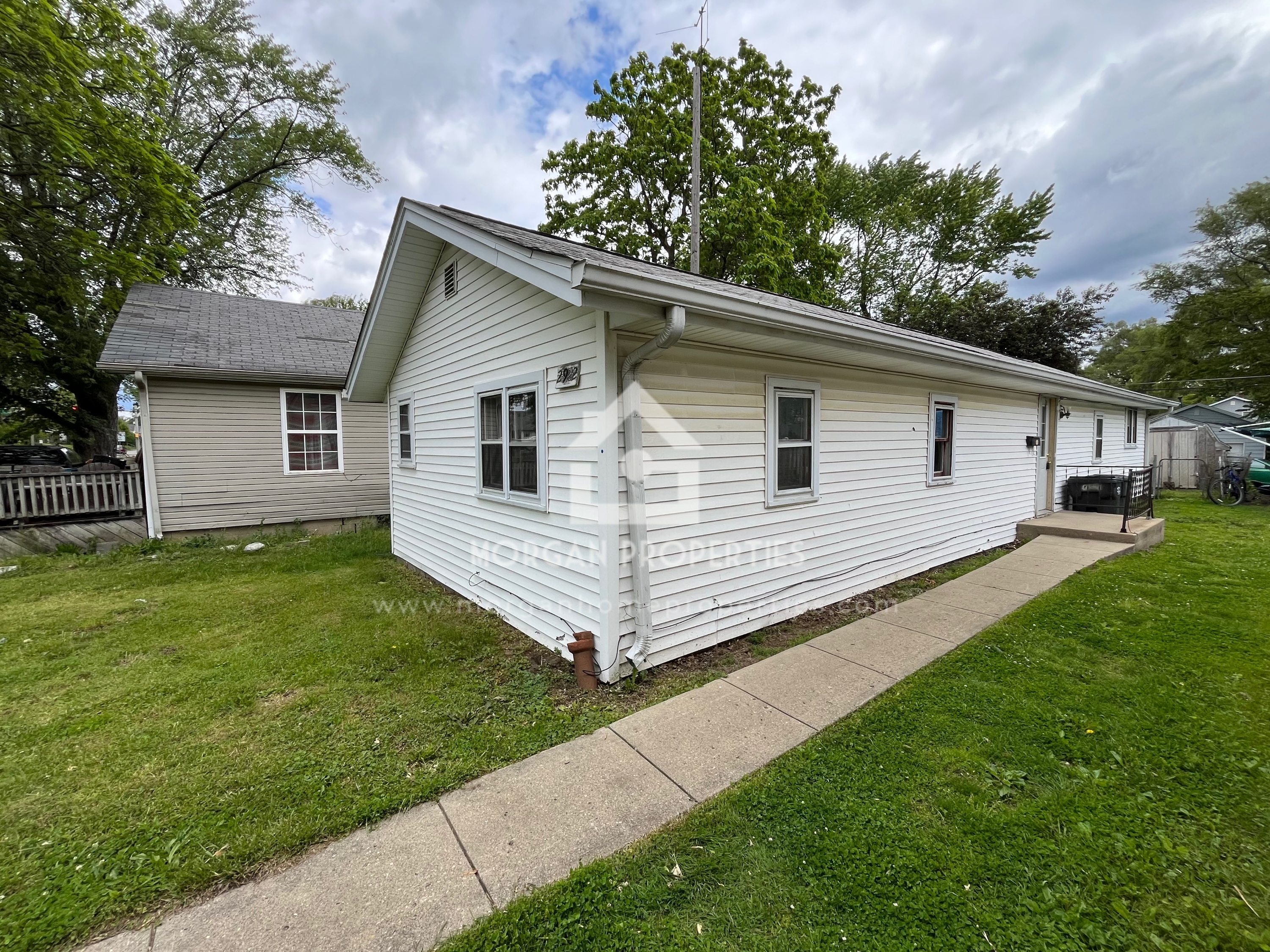 2922 CENTRAL