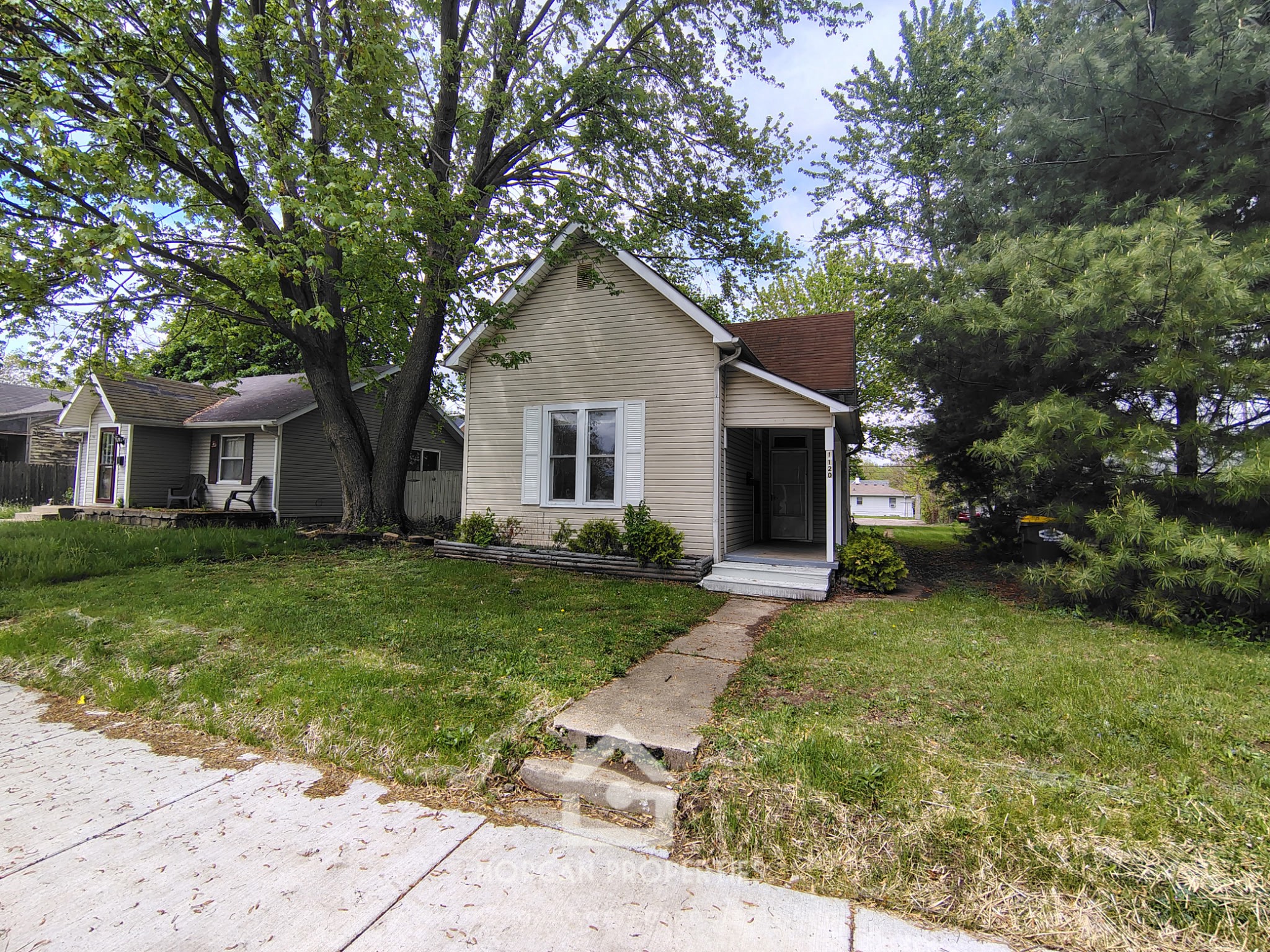 Property main image