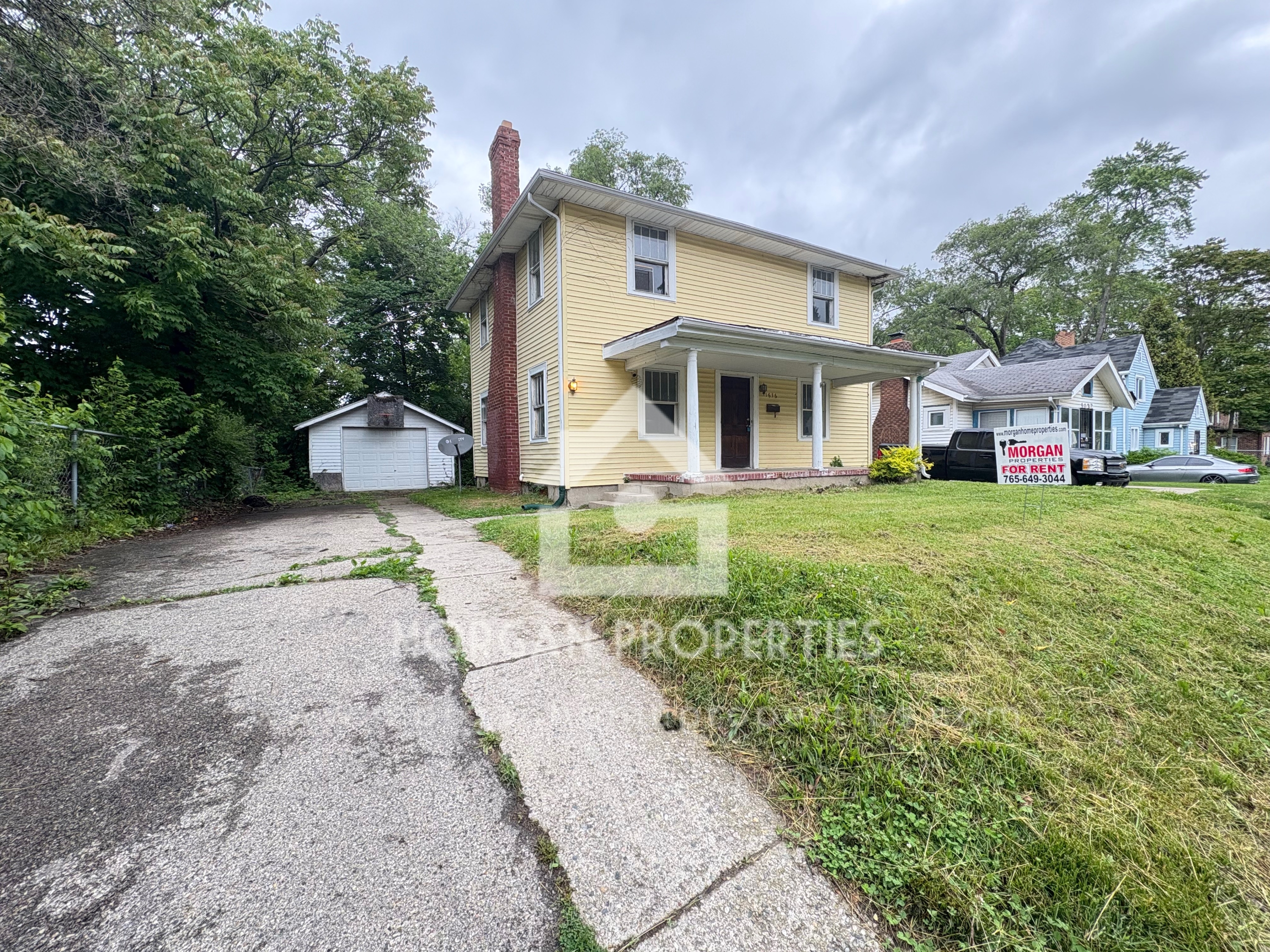 1636 W 10TH