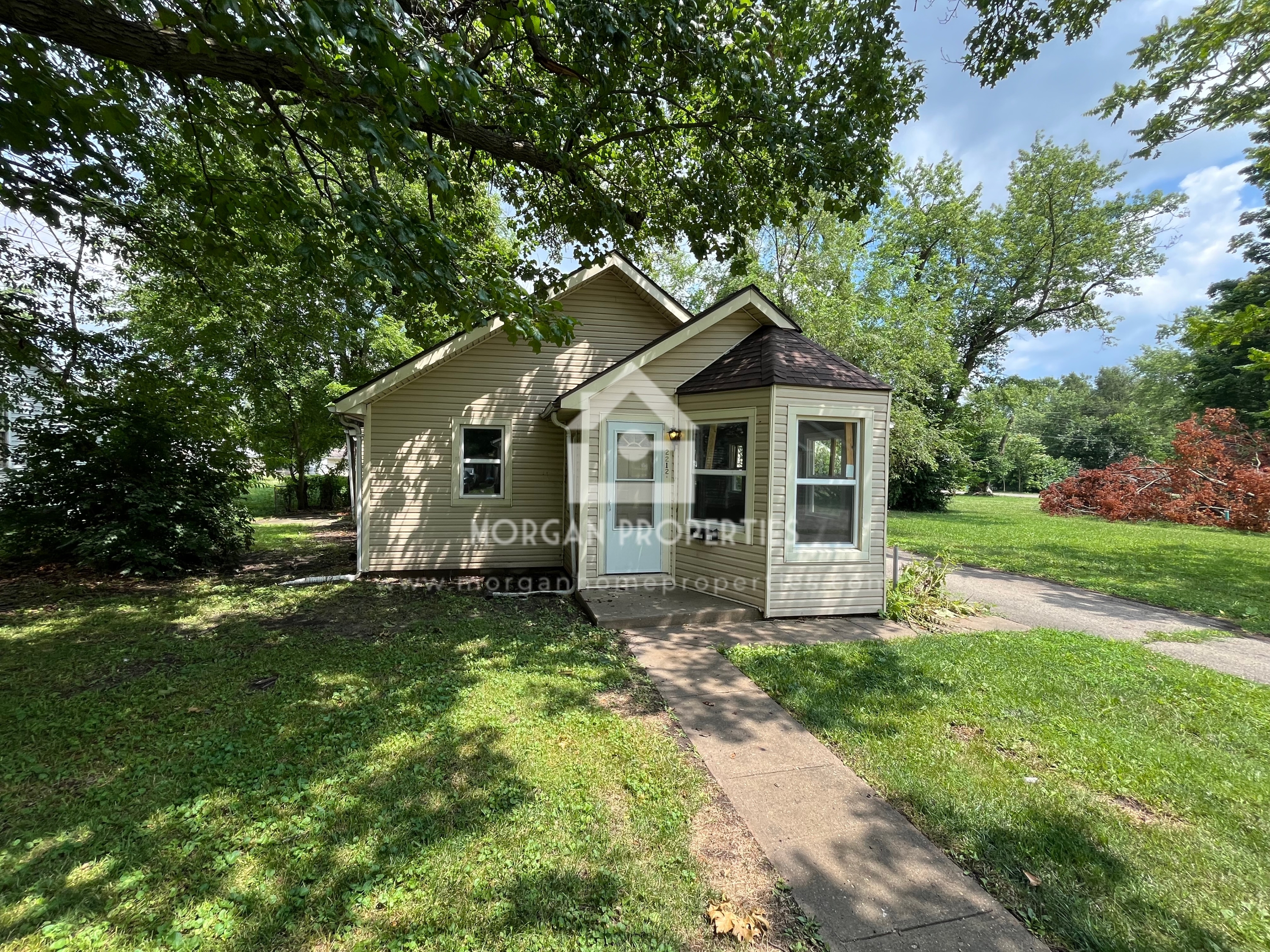 2212 SHERMAN