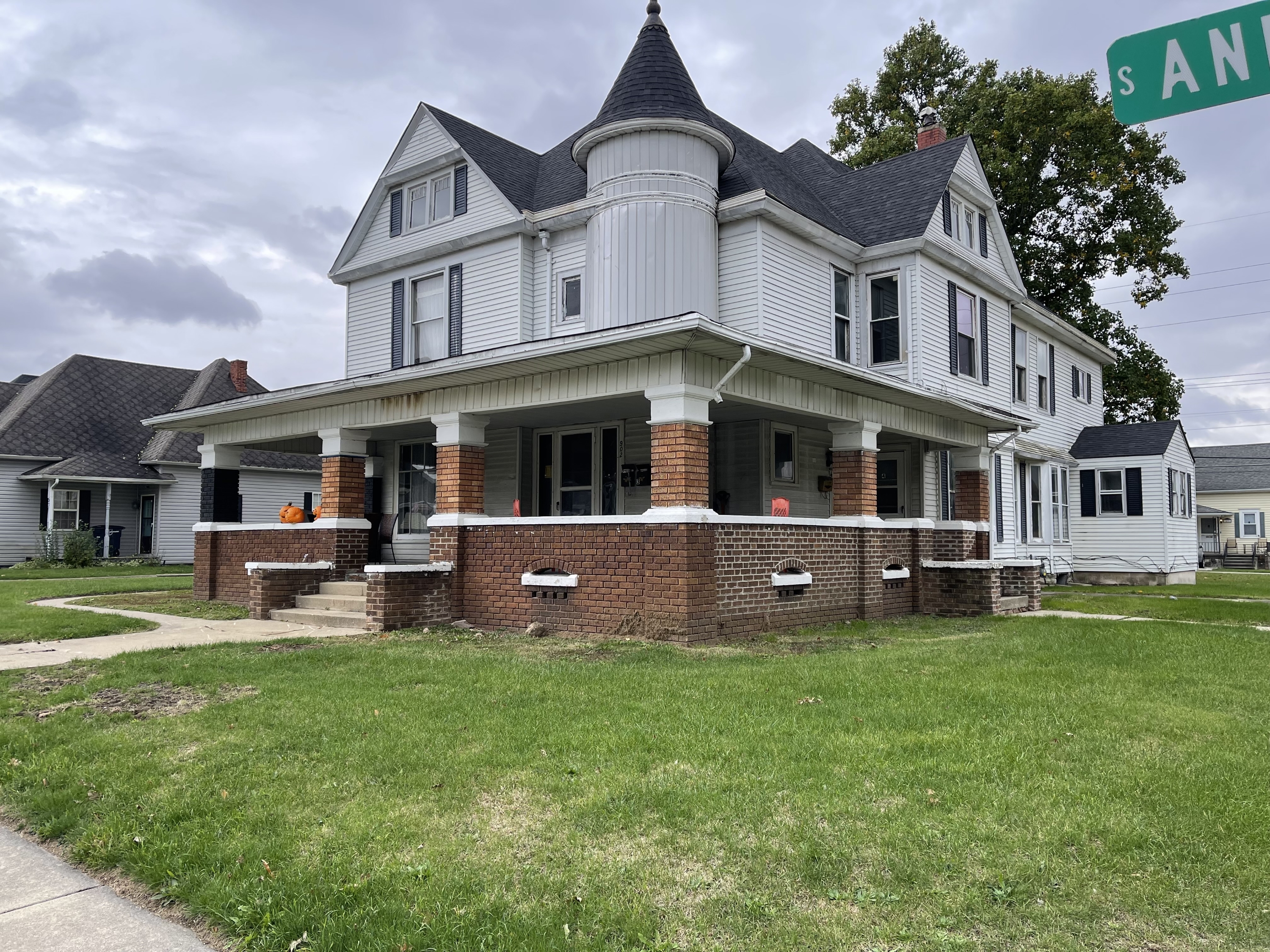 902 South Anderson Street