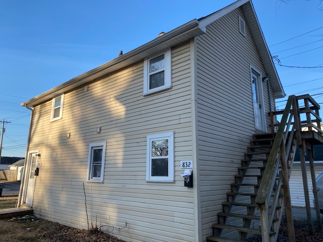 832 E 7TH